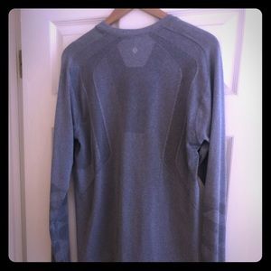 Men’s athletic running shirt